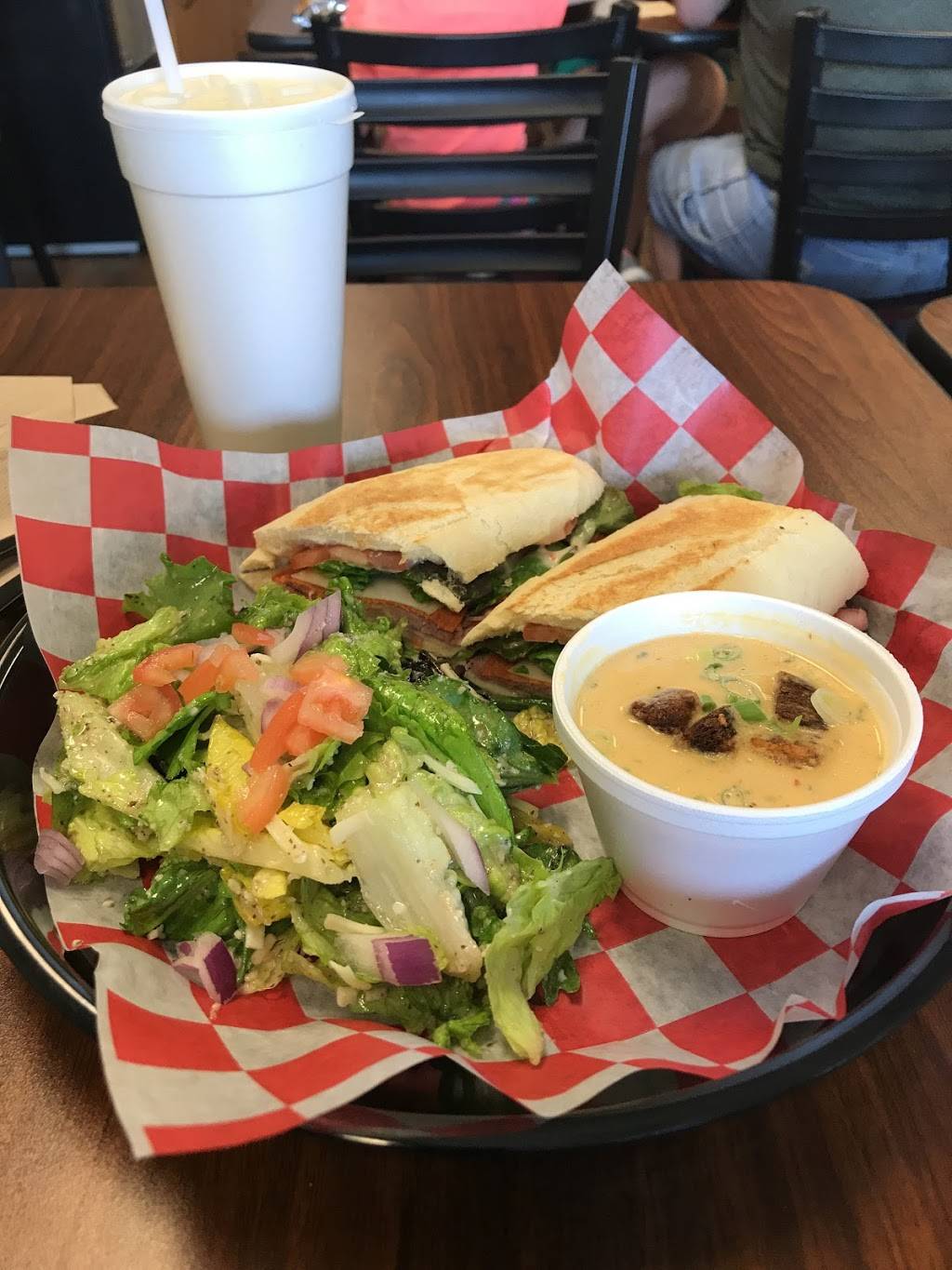 Jeffersons Deli | restaurant | 3702 W Truman Blvd #202, Jefferson City, MO 65109, USA | 5736359453 OR +1 573-635-9453