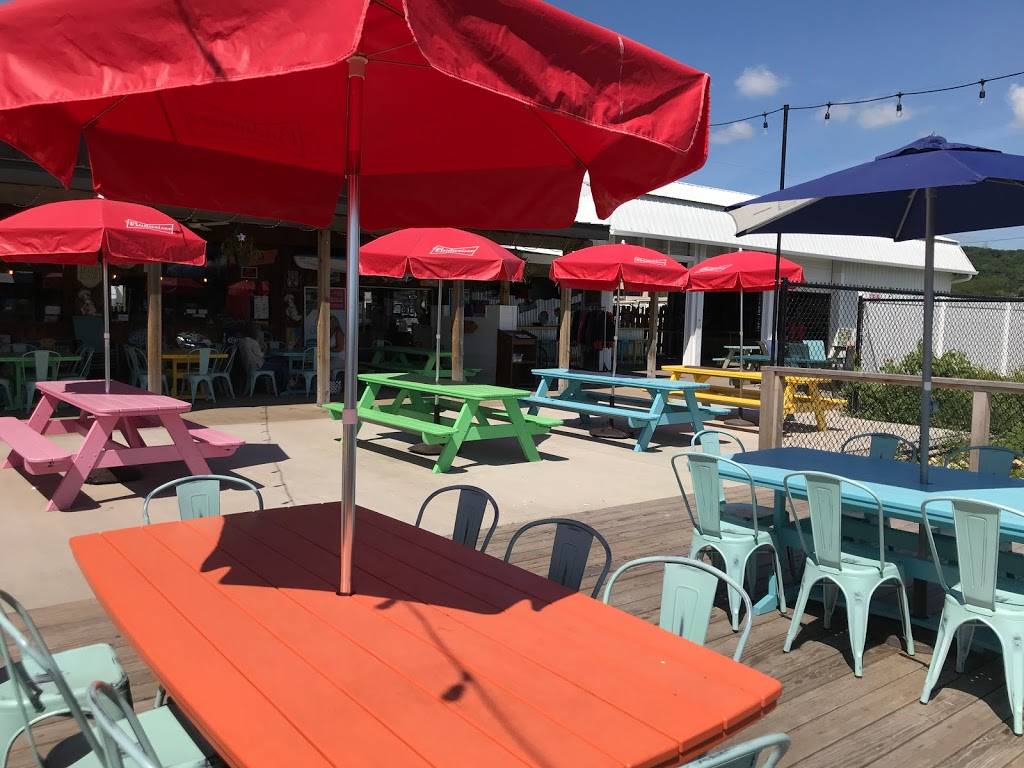 Yardarm Riverfront Bar & Grill | restaurant | 1201 Shiras Ave Ext, Dubuque, IA 52001, USA | 5635823653 OR +1 563-582-3653