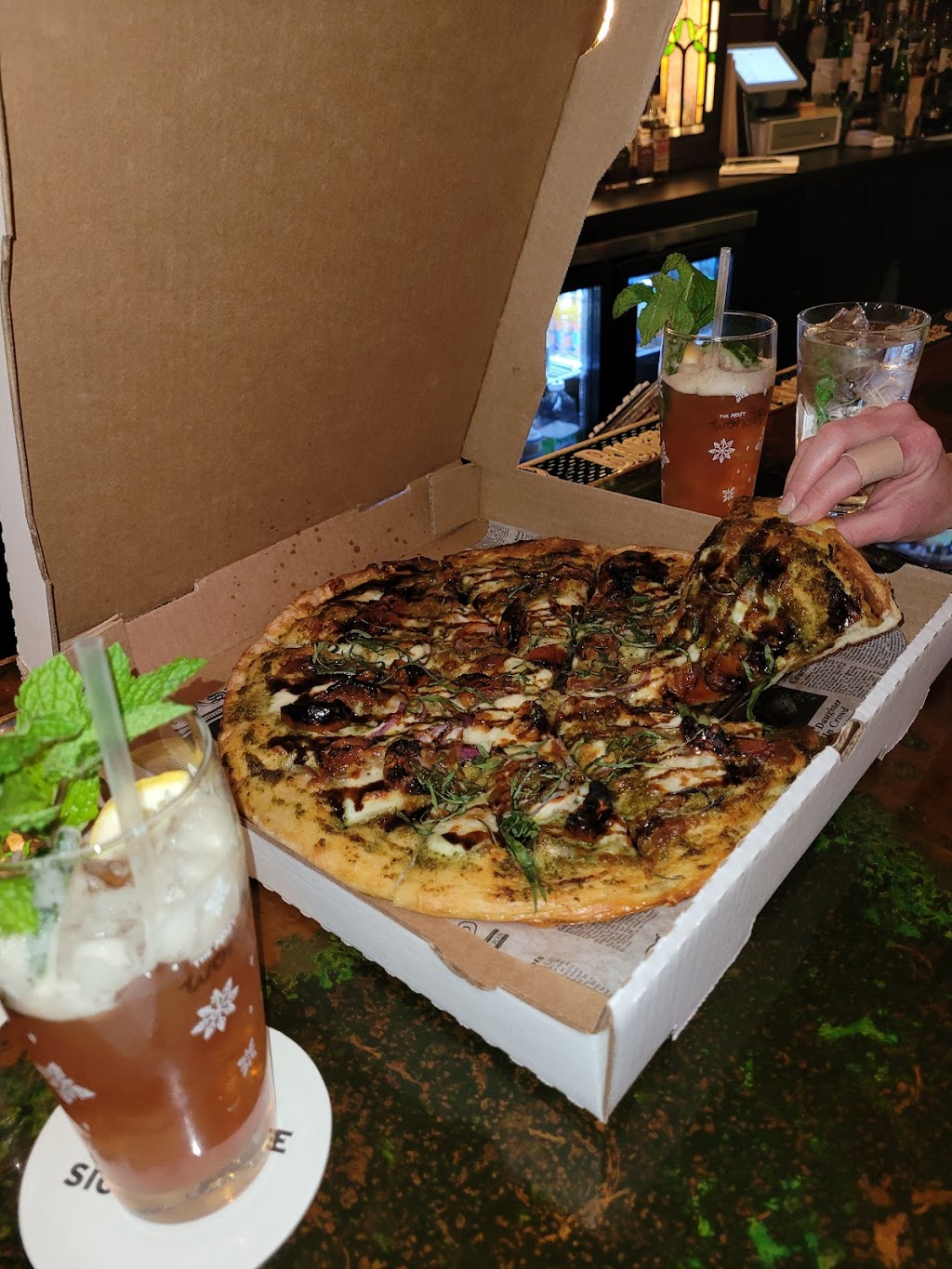 Totally Baked Pizza | restaurant | 18 N High St, Akron, OH 44308, USA | 2346780421 OR +1 234-678-0421