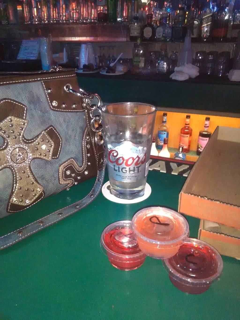 Garrys Lounge | restaurant | 13 S School St, Lodi, CA 95240, USA | 2093339794 OR +1 209-333-9794