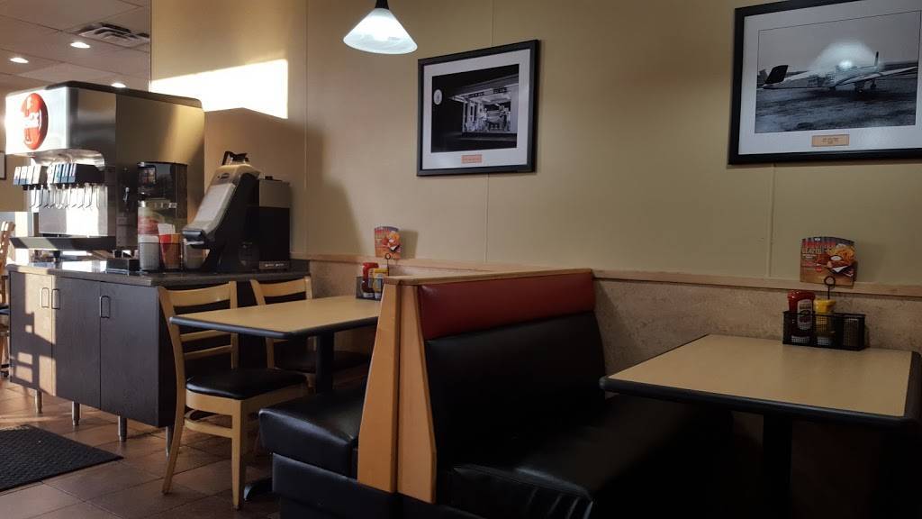 Dairy Queen Grill & Chill | restaurant | 2678 N Hwy 67, Florissant, MO 63033, USA | 3148375655 OR +1 314-837-5655