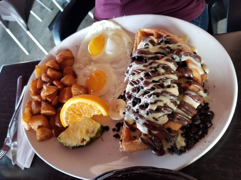 Eggspress Déjeuners & Diners | restaurant | 235 Boulevard Arthur-Sauvé, Saint-Eustache, QC J7P 2A8, Canada | 4505980979 OR +1 450-598-0979