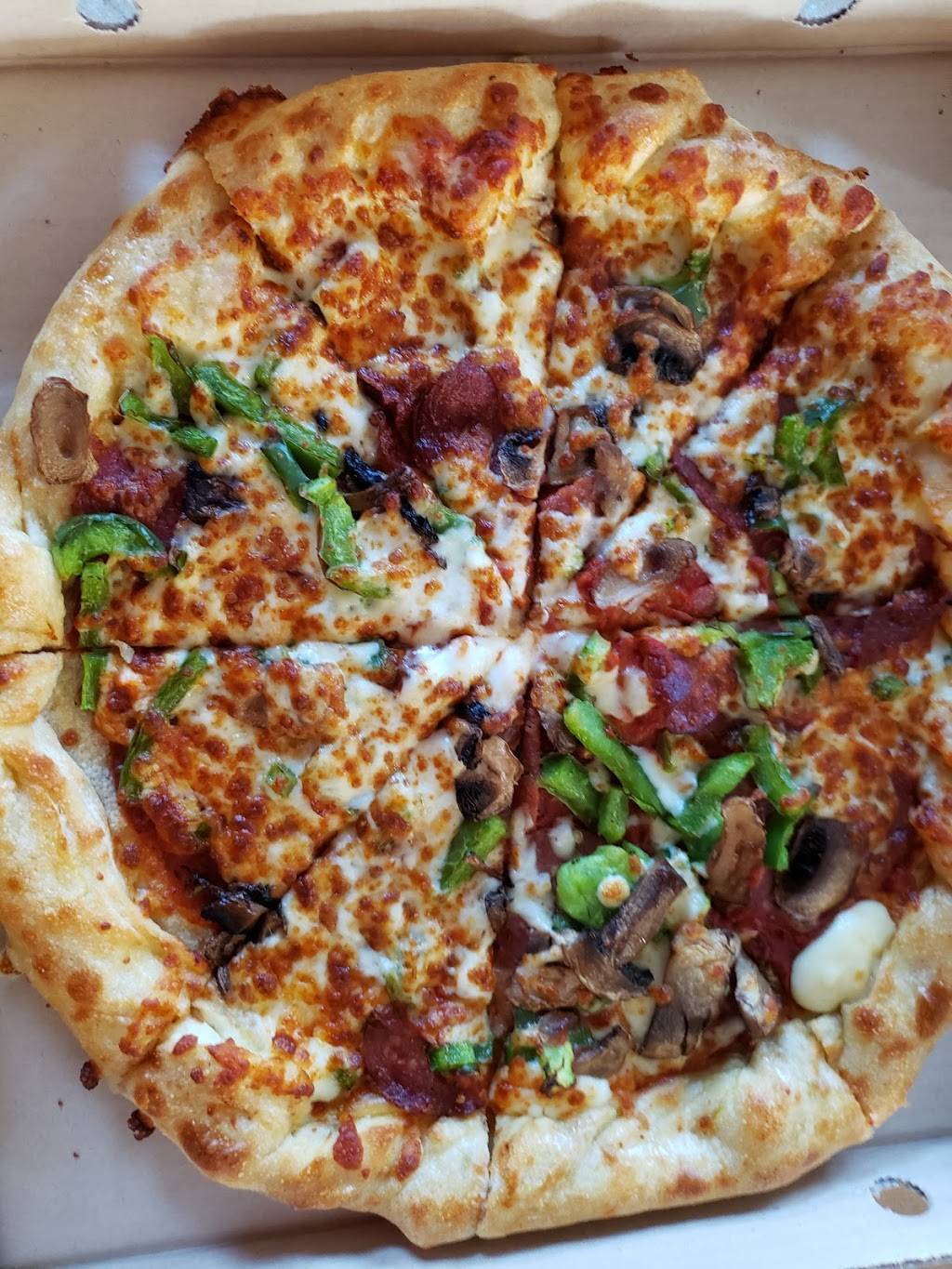 Pizza Hut | meal delivery | 475 Boulevard Saint-Joseph, Drummondville, QC J2C 2B5, Canada | 8194752222 OR +1 819-475-2222