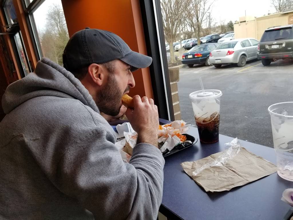 Long John Silvers | restaurant | 1700 N Broad St, Lansdale, PA 19446, USA | 2158554210 OR +1 215-855-4210