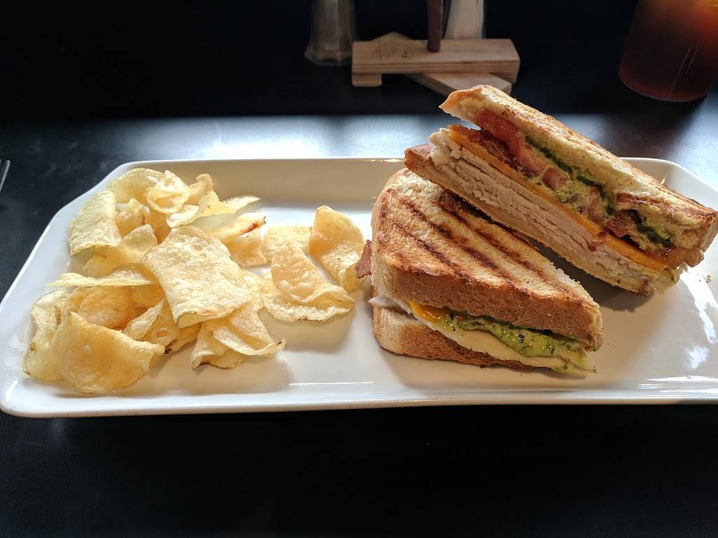 Orange Clover Kitchen & More | restaurant | 590 Missouri Ave #100, Jeffersonville, IN 47130, USA | 8122821005 OR +1 812-282-1005