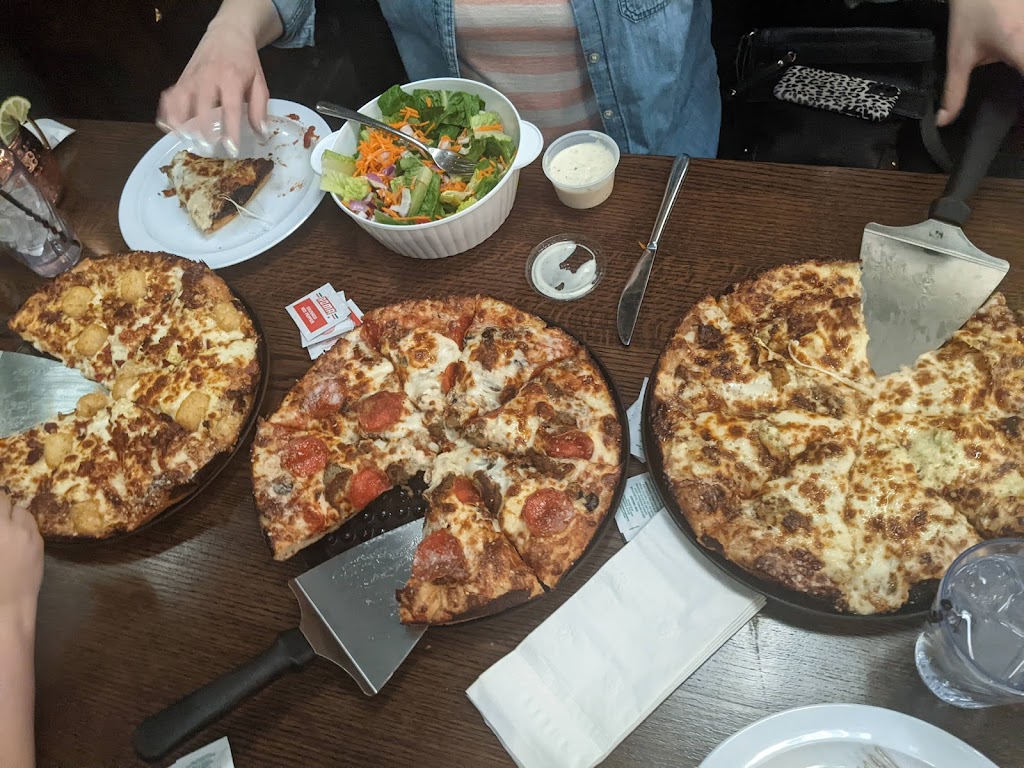 Vics Pizza | restaurant | 8340 Glynoaks Dr. #100, Lincoln, NE 68516, USA | 5315005402 OR +1 531-500-5402