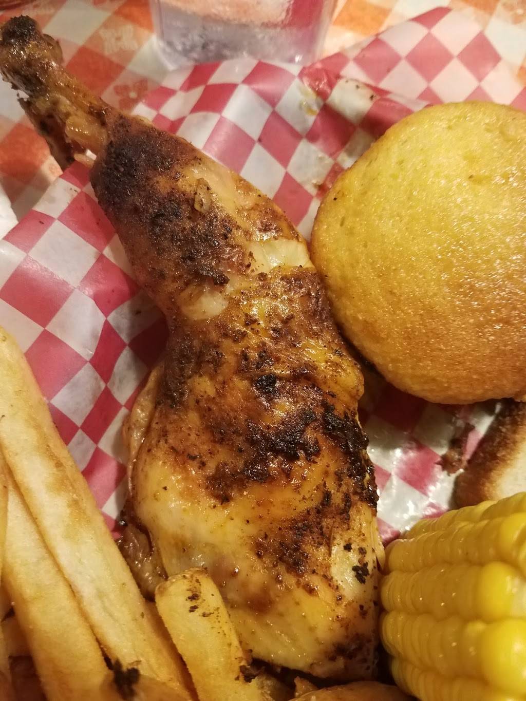 Famous Daves Bar-B-Que | restaurant | 5077 S 27th St, Greenfield, WI 53221, USA | 4147271940 OR +1 414-727-1940