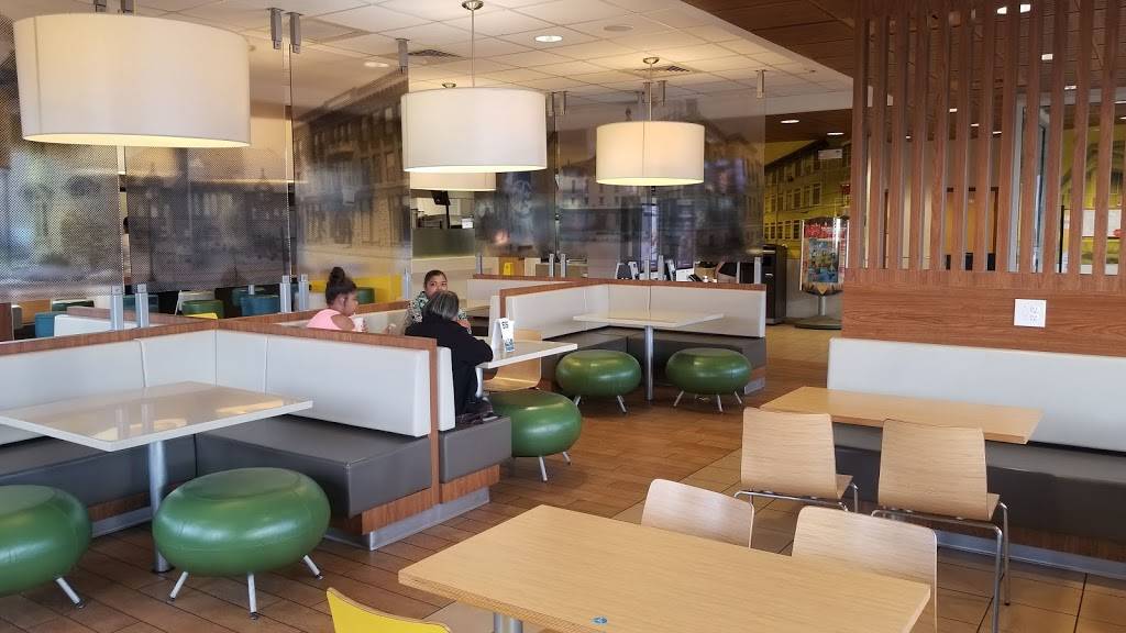 McDonalds | cafe | 365 Cape Hwy, Raynham, MA 02767, USA | 5088232022 OR +1 508-823-2022