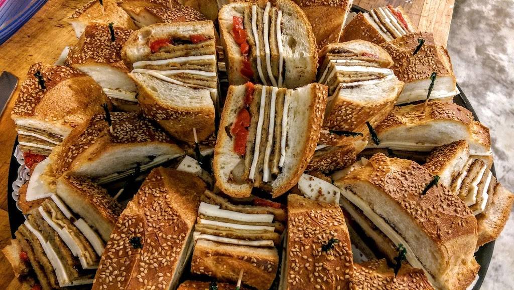 Gems House of Bagels Middletown | bakery | 490 NJ-35, Red Bank, NJ 07701, USA | 7327475104 OR +1 732-747-5104