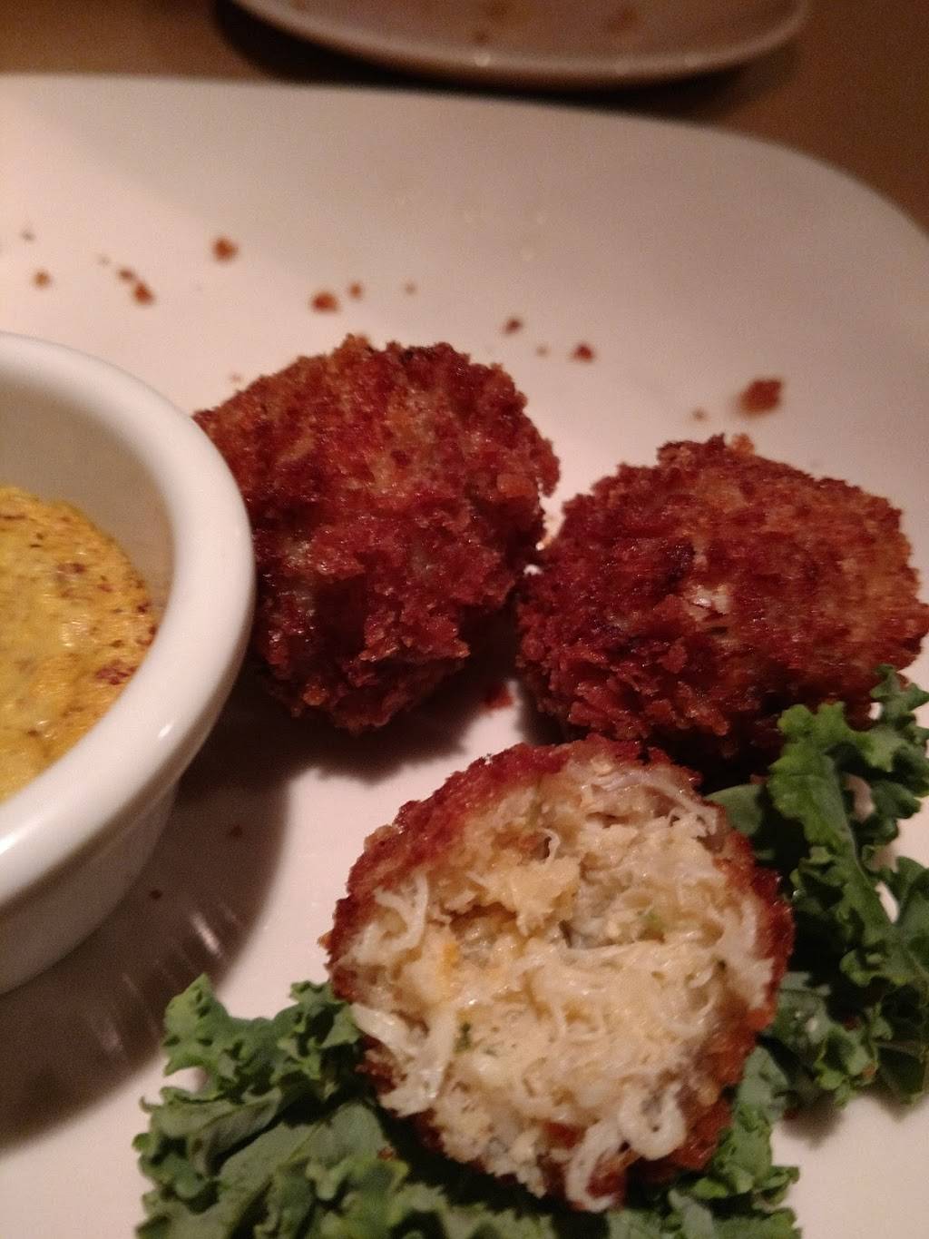 Chriss Steak & Seafood House | restaurant | 2620 Raeford Rd, Fayetteville, NC 28303, USA | 9104854242 OR +1 910-485-4242