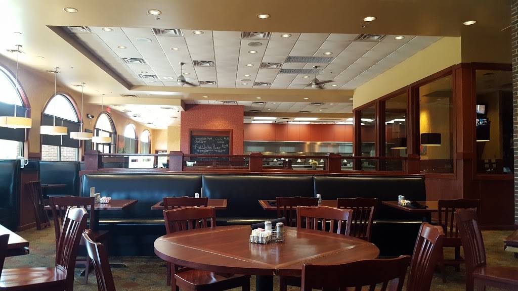 Rias Restaurant & Lounge | night club | 6955, 3550 W Edgewood Dr, Jefferson City, MO 65109, USA | 5736365221 OR +1 573-636-5221