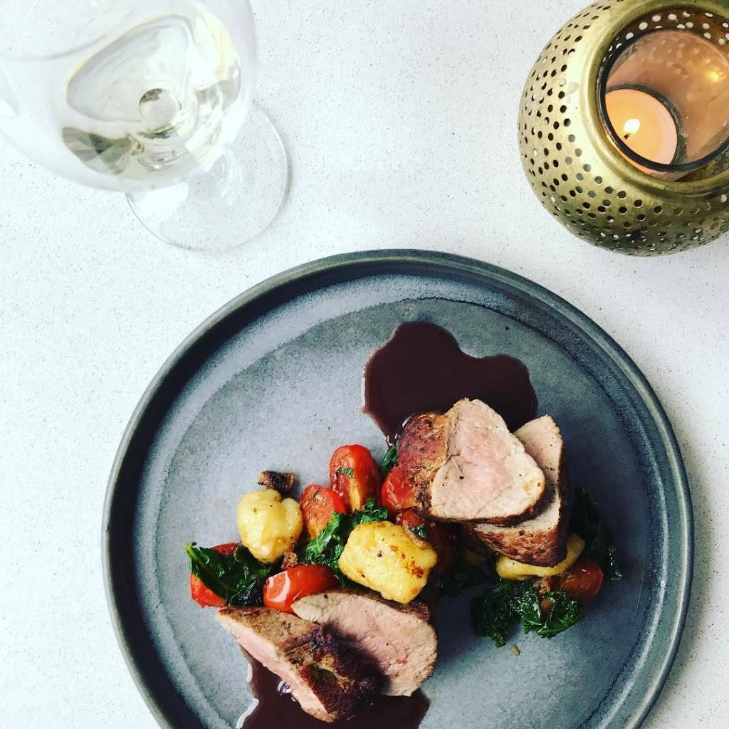 Cork Wine Bar & Restaurant | restaurant | 35 School St, Stowe, VT 05672, USA | 8027606143 OR +1 802-760-6143