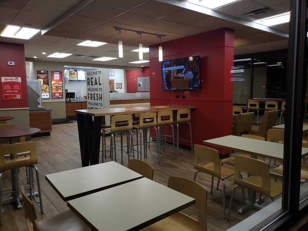 Wendys | restaurant | 1176 N Yarbrough Dr, El Paso, TX 79925, USA | 9155989647 OR +1 915-598-9647