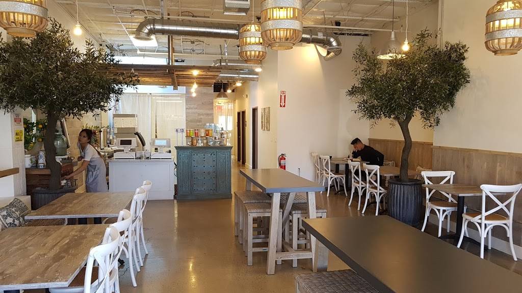 Fusion Eats | restaurant | 5299 Linda Vista Rd, San Diego, CA 92110, USA | 6192720006 OR +1 619-272-0006