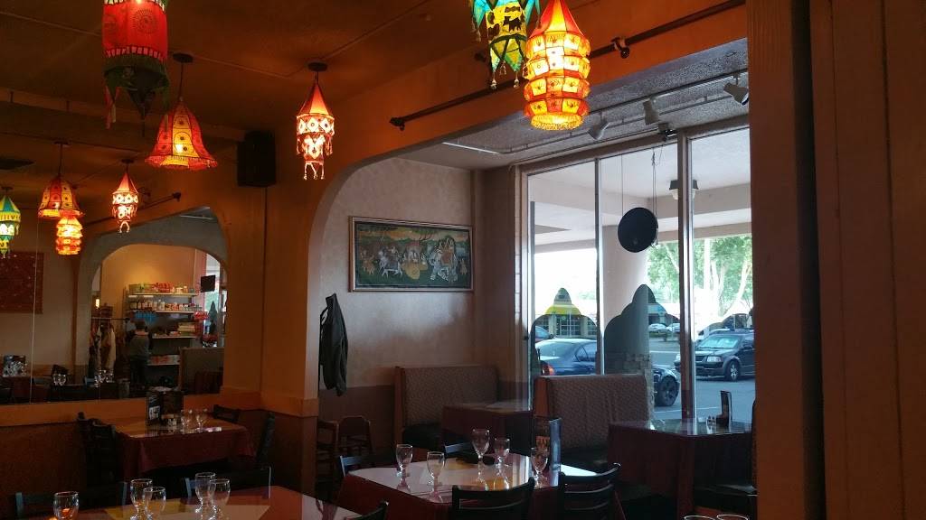 Taaj Palace | restaurant | 1435 Eubank Blvd NE, Albuquerque, NM 87112, USA | 5052960109 OR +1 505-296-0109