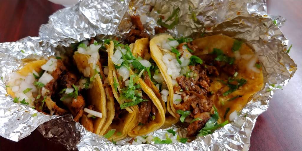 Tacos & Seafood Raul | restaurant | 8740 Firestone Blvd, Downey, CA 90241, USA | 5629407139 OR +1 562-940-7139