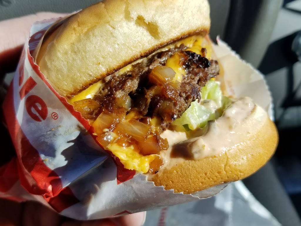 In-N-Out Burger | restaurant | 150 Town Center Blvd, Garland, TX 75040, USA | 8007861000 OR +1 800-786-1000