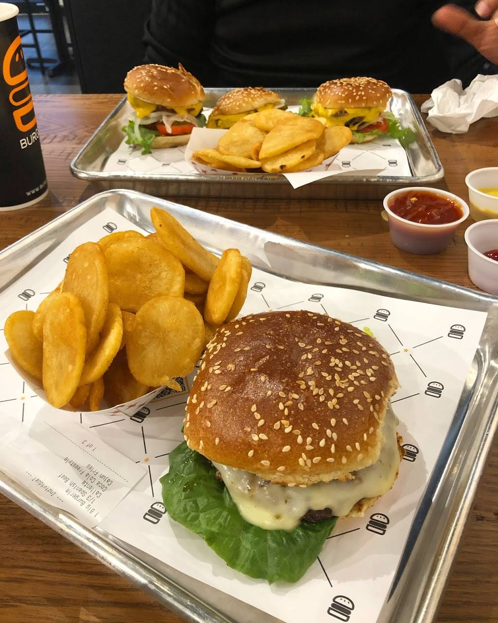 BurgerIM | restaurant | 131 New Rd, Parsippany-Troy Hills, NJ 07054, USA | 9735219909 OR +1 973-521-9909