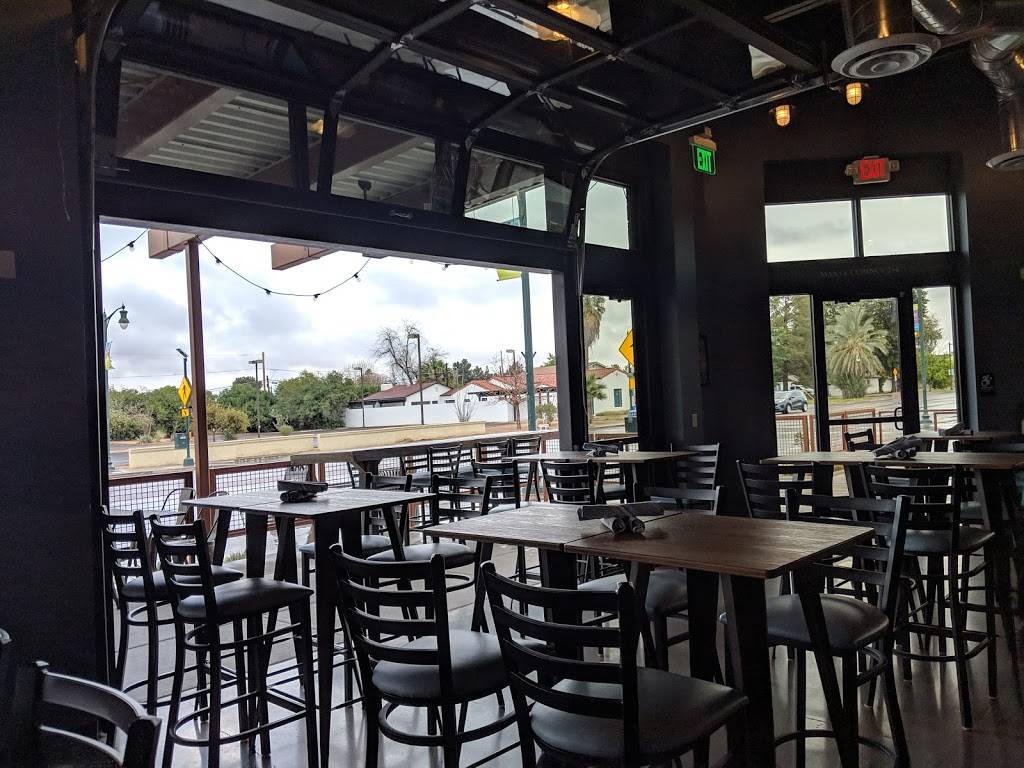 Hundred North Bar & Kitchen | restaurant | 100 N Gilbert Rd, Gilbert, AZ 85234, USA | 4803613536 OR +1 480-361-3536