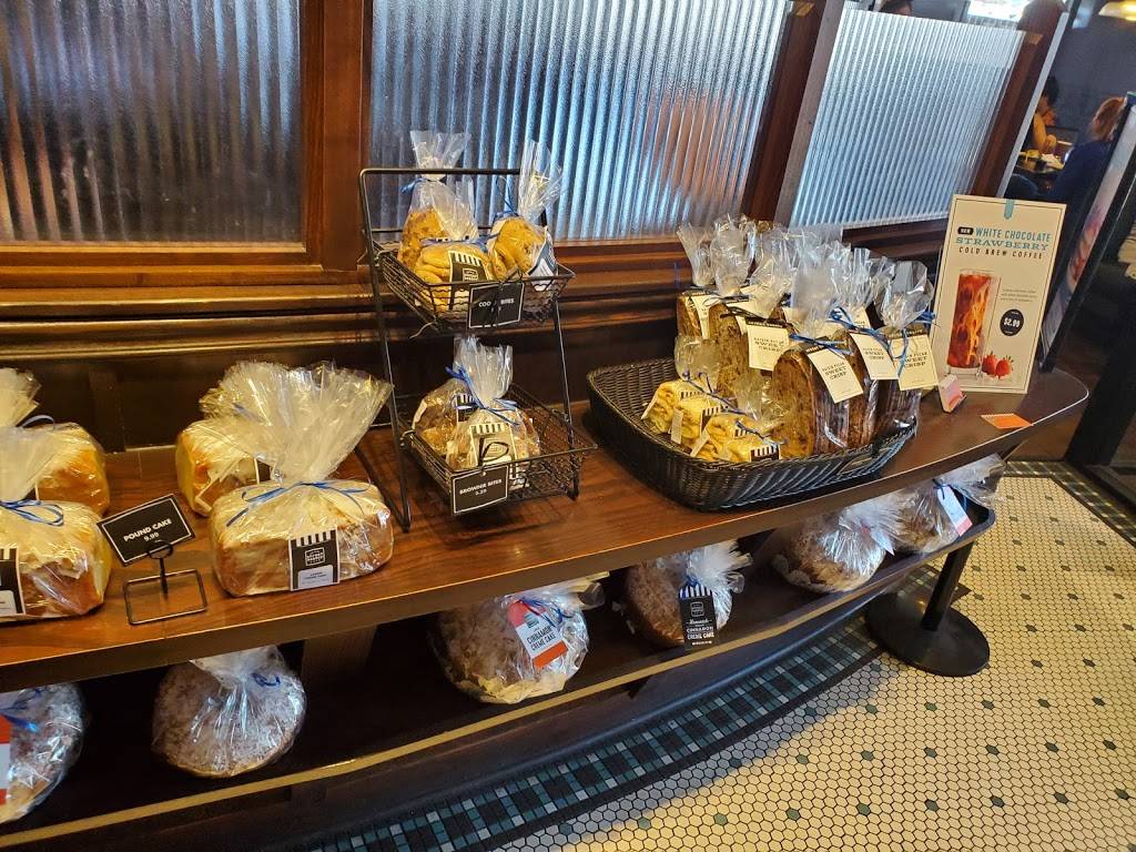 Corner Bakery Cafe | bakery | 655 Sunland Park Dr, El Paso, TX 79912, USA | 9155844600 OR +1 915-584-4600