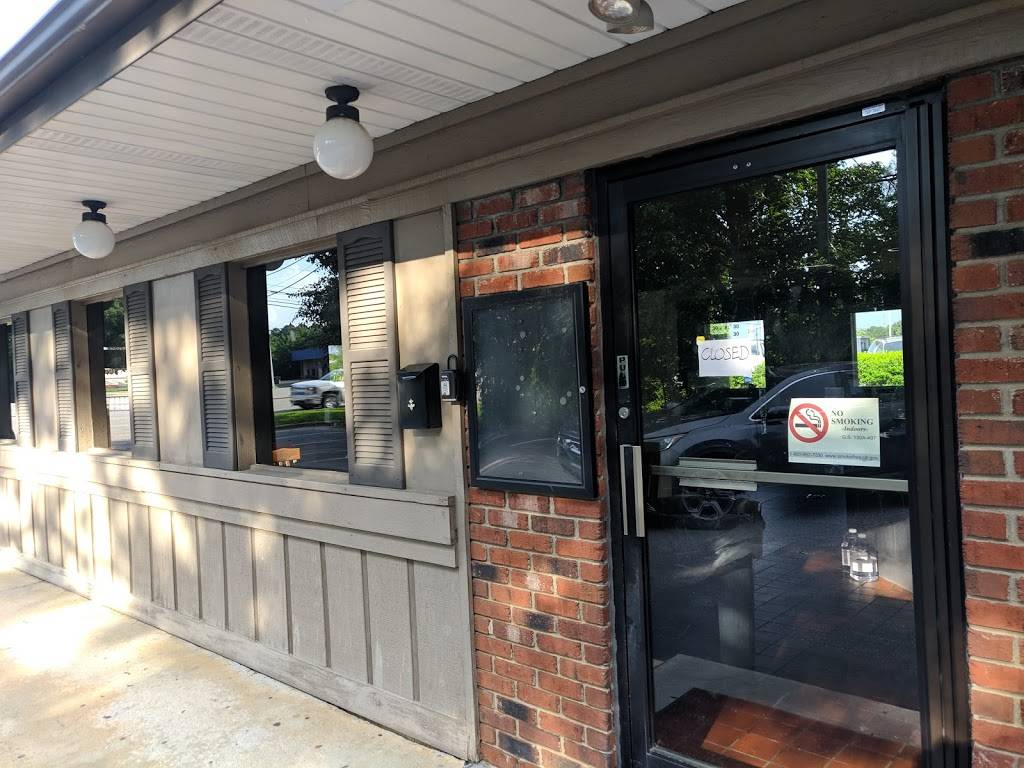 Hot Point Deli | restaurant | 1718 Walnut St, Cary, NC 27511, USA | 9194606299 OR +1 919-460-6299