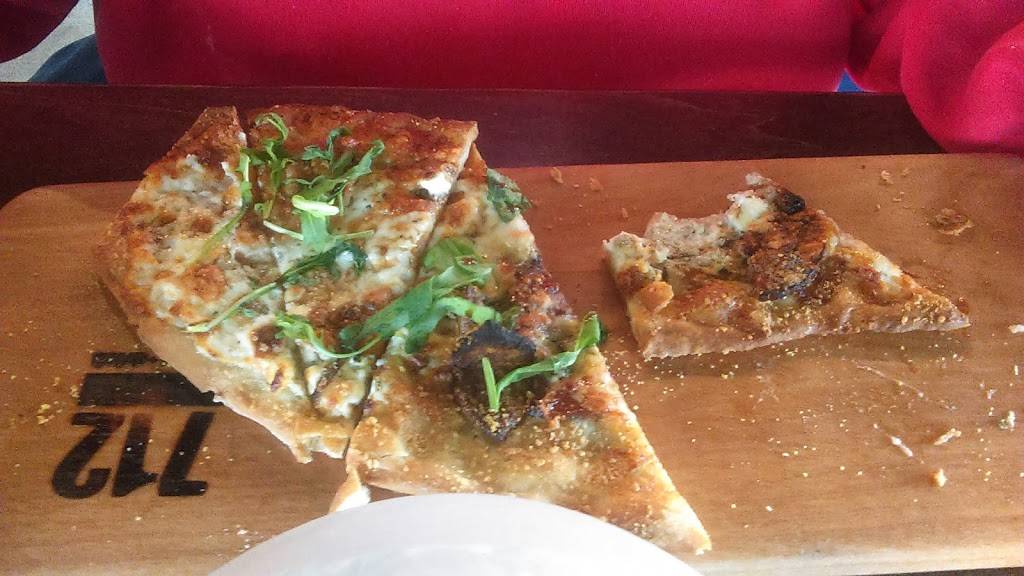 712 Eat + Drink | restaurant | 1851 Madison Ave #700, Council Bluffs, IA 51503, USA | 7122565525 OR +1 712-256-5525