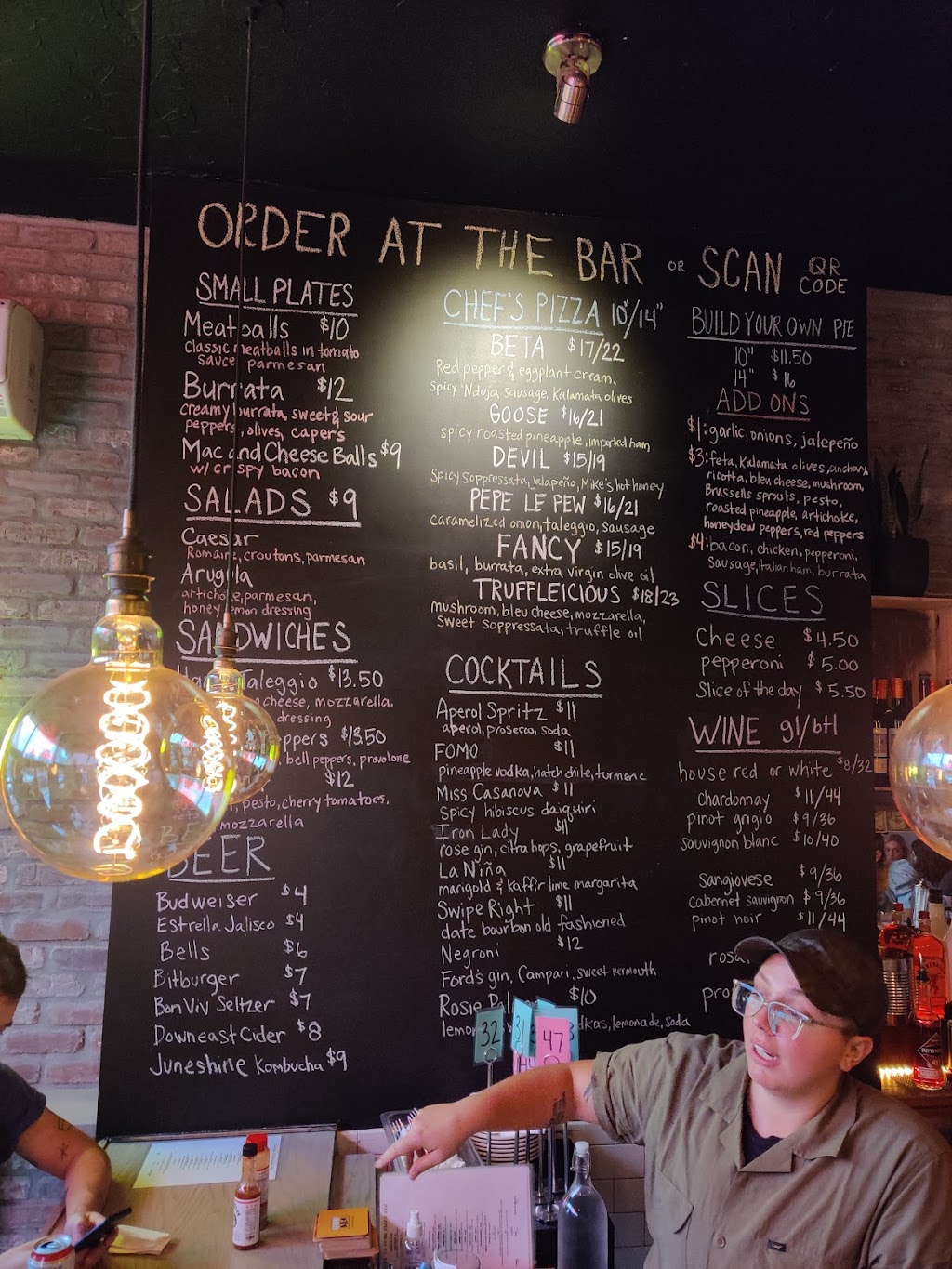 Rosie | restaurant | 128 Central Ave, Brooklyn, NY 11221, USA | 7184404369 OR +1 718-440-4369