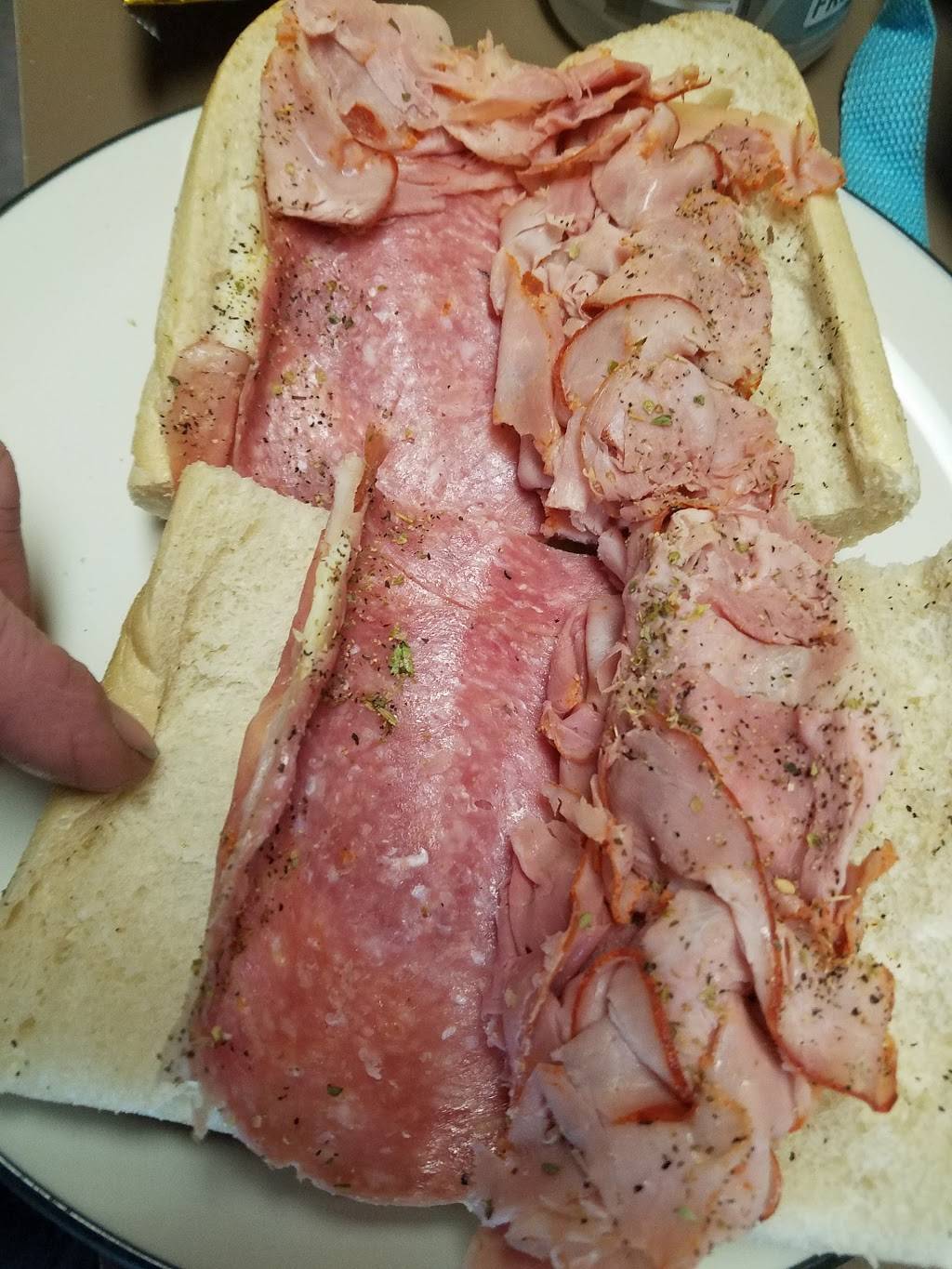 Primo Hoagies | meal takeaway | 426 Stokes Rd, Medford, NJ 08055, USA | 6099535555 OR +1 609-953-5555