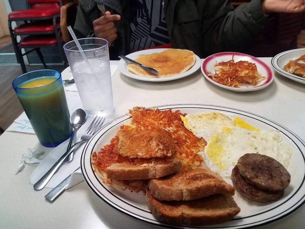 Tip Top Restaurant | restaurant | 814 W Maumee St, Adrian, MI 49221, USA | 5172658400 OR +1 517-265-8400