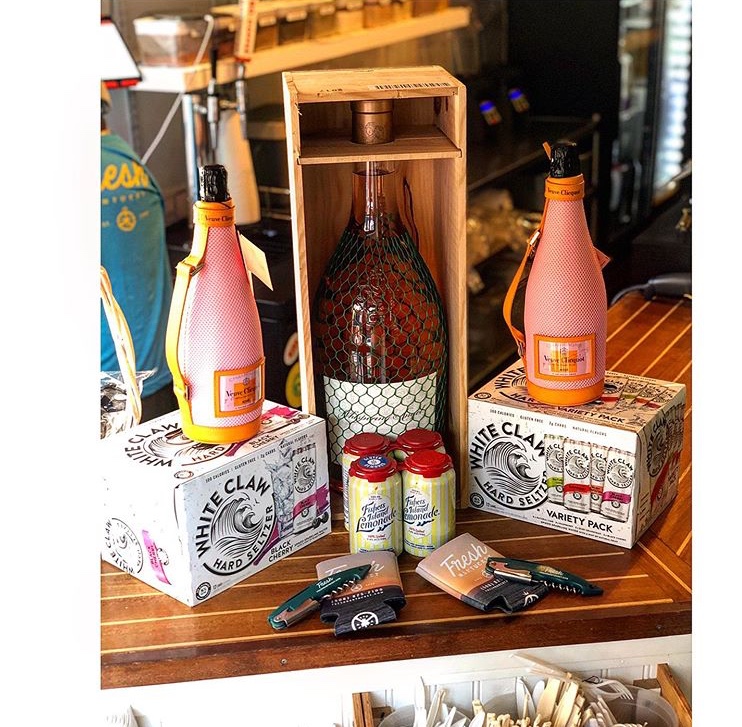 Fresh | restaurant | 5 Salem St, Nantucket, MA 02554, USA | 5088252100 OR +1 508-825-2100