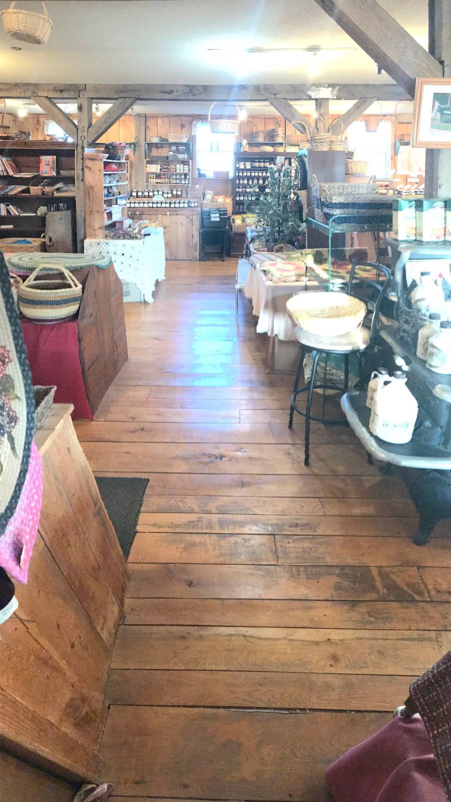 Hurst Farm Country Store | restaurant | 746 East St, Andover, CT 06232, USA | 8606466536 OR +1 860-646-6536