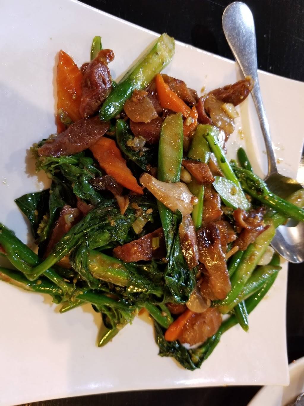 Lotus Garden | restaurant | 224 Maple Ave W, Vienna, VA 22180, USA | 7032559888 OR +1 703-255-9888