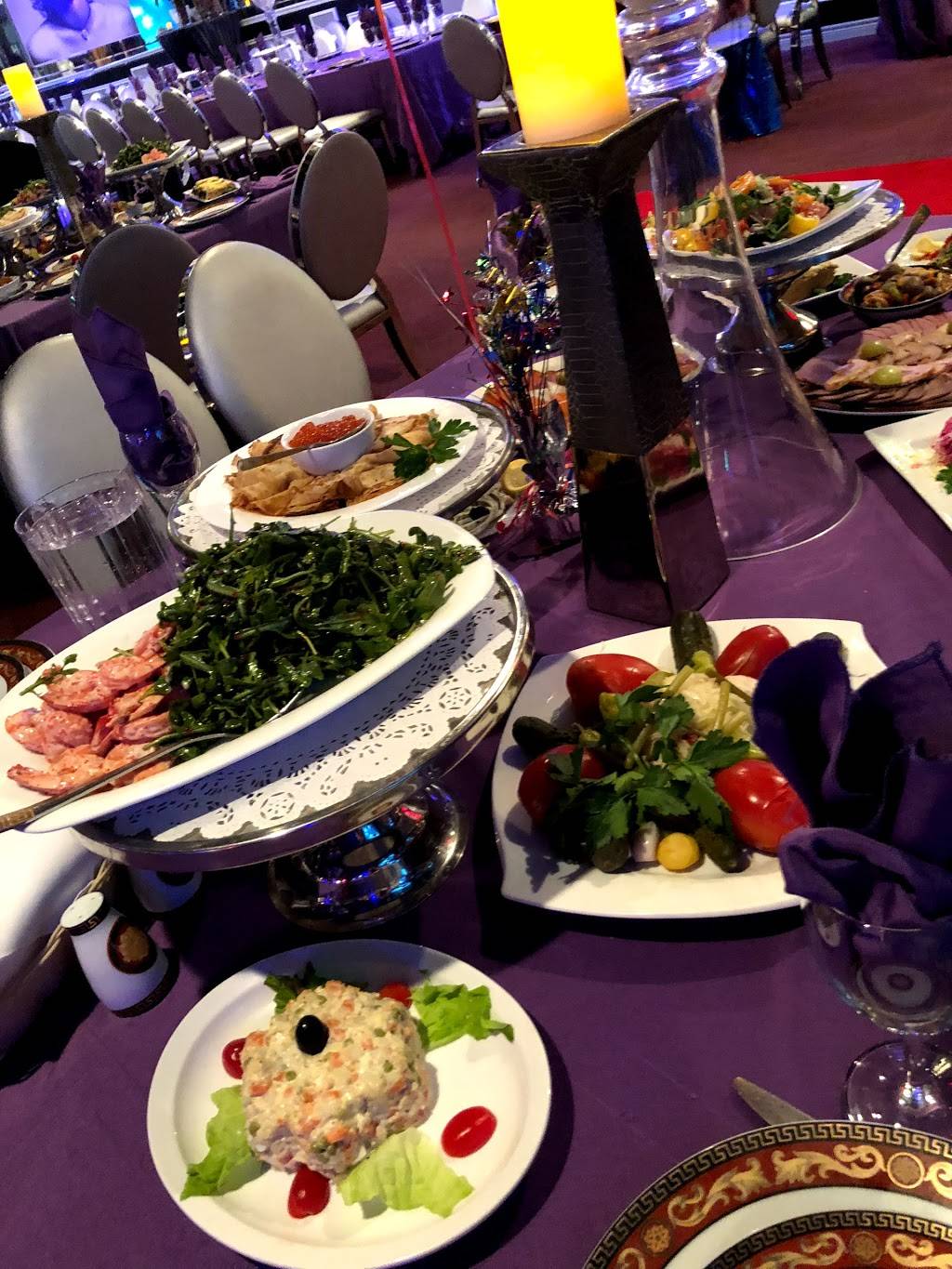 Hollywood | restaurant | 1118 Centre St #9, Thornhill, ON L4J 7R9, Canada | 6476080089 OR +1 647-608-0089