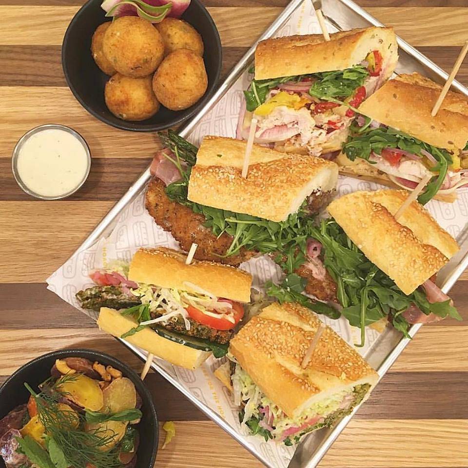 Taylor Gourmet | meal takeaway | Terminal B/C Parking, 2400 S Smith Blvd, Arlington, VA 22202, USA | 7034172145 OR +1 703-417-2145