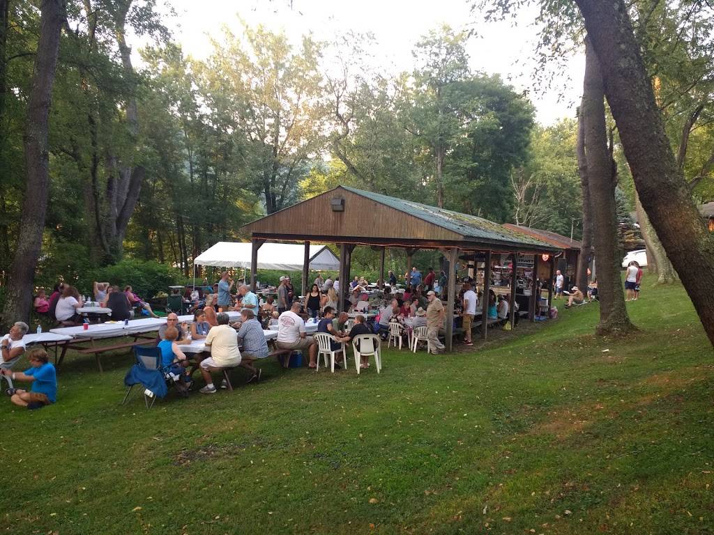 Carousel Marina | restaurant | 200 Carousel Dr, Bunola, PA 15020, USA | 4123844109 OR +1 412-384-4109