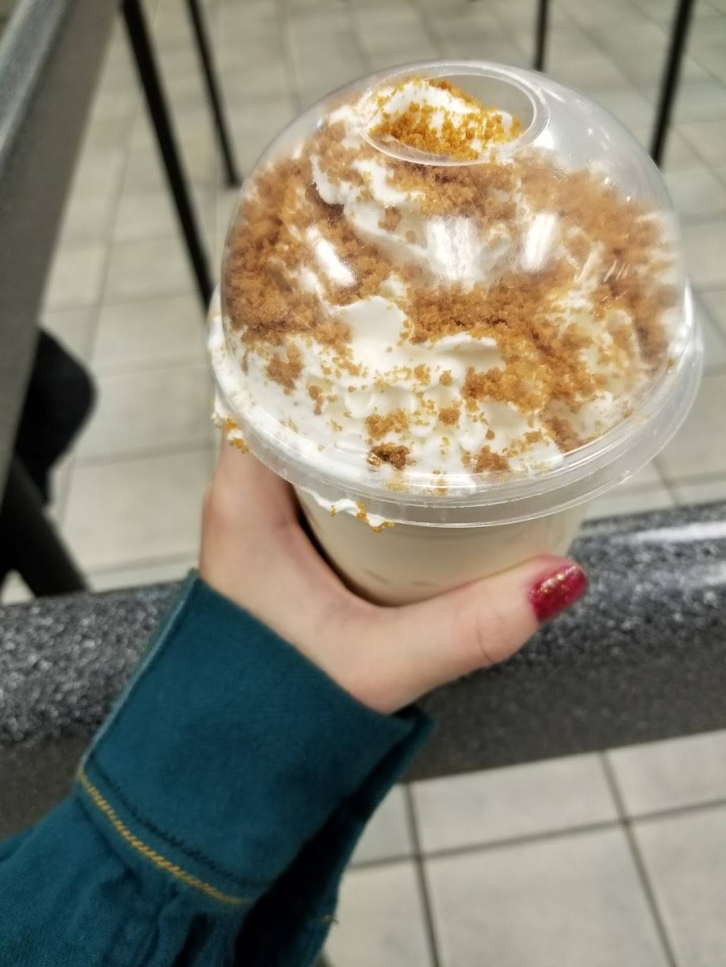 Arbys | restaurant | 105 RHL Blvd, Charleston, WV 25309, USA | 3047445488 OR +1 304-744-5488