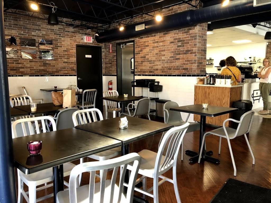 Sofá Café | cafe | 181 Concord St, Framingham, MA 01702, USA | 8572502381 OR +1 857-250-2381