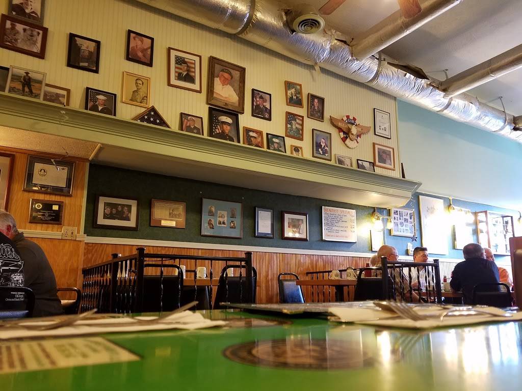 Pattys Place | restaurant | 33 N Main St, Canandaigua, NY 14424, USA | 5853969470 OR +1 585-396-9470