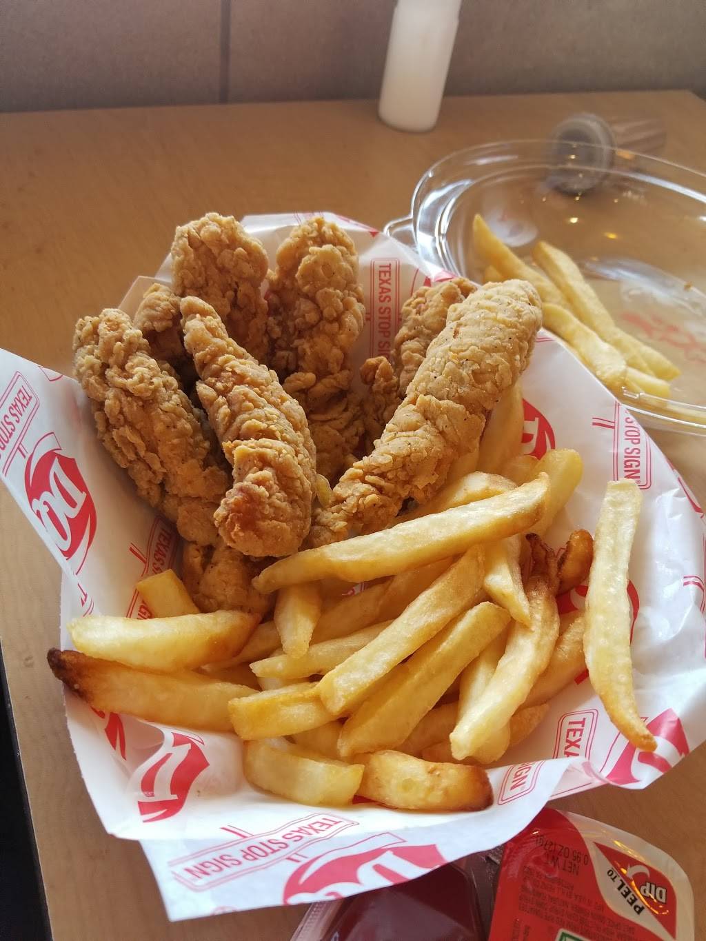 Dairy Queen Store | restaurant | 600 Fair Ave, San Antonio, TX 78223, USA | 2105324030 OR +1 210-532-4030