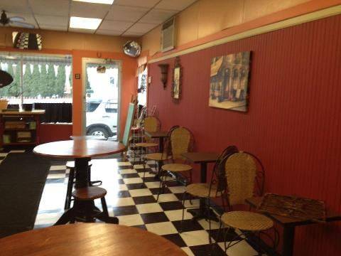 Happy Dog Cafe | restaurant | 276 South St, Southbridge, MA 01550, USA | 5083203254 OR +1 508-320-3254