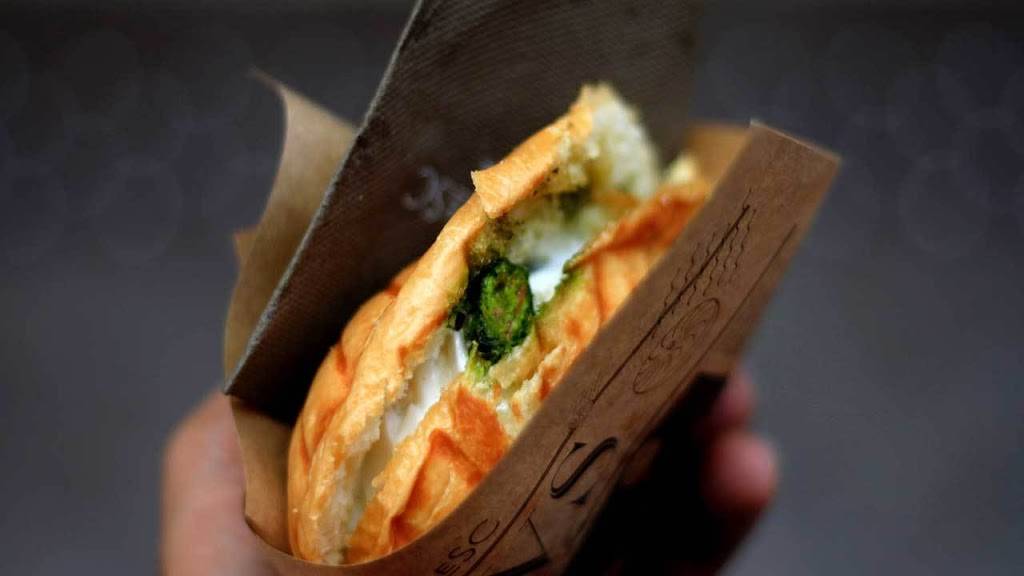 Chef Anthonys Restaurant | restaurant | La Mer Condominium, 1890 S Ocean Dr, Hallandale Beach, FL 33009, USA | 9544548833 OR +1 954-454-8833