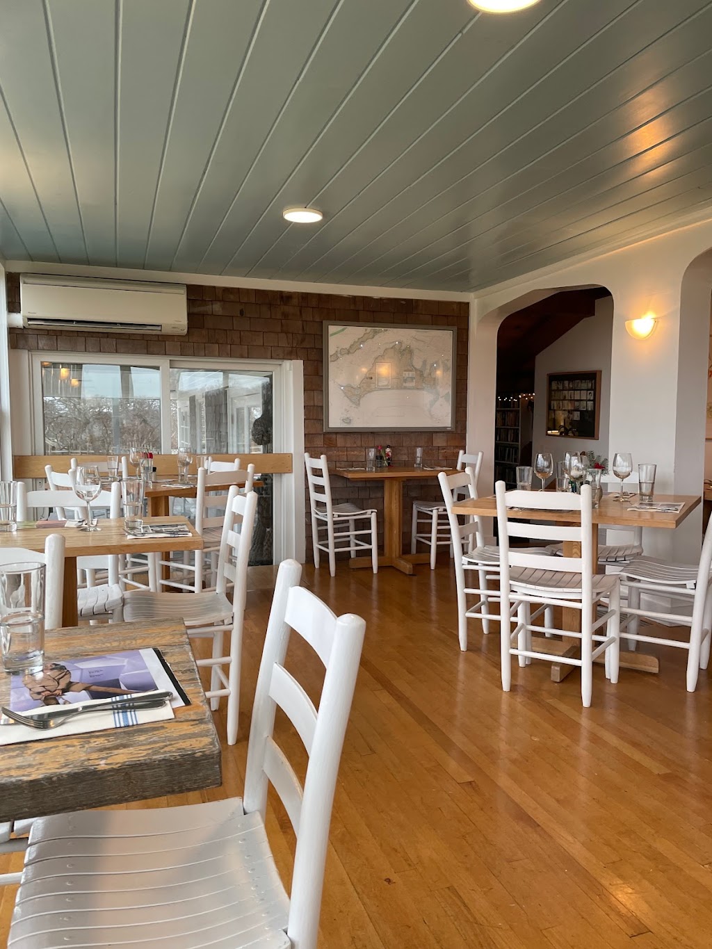 Outermost Inn | restaurant | 81 Lighthouse Rd, Aquinnah, MA 02535, USA | 5086453511 OR +1 508-645-3511