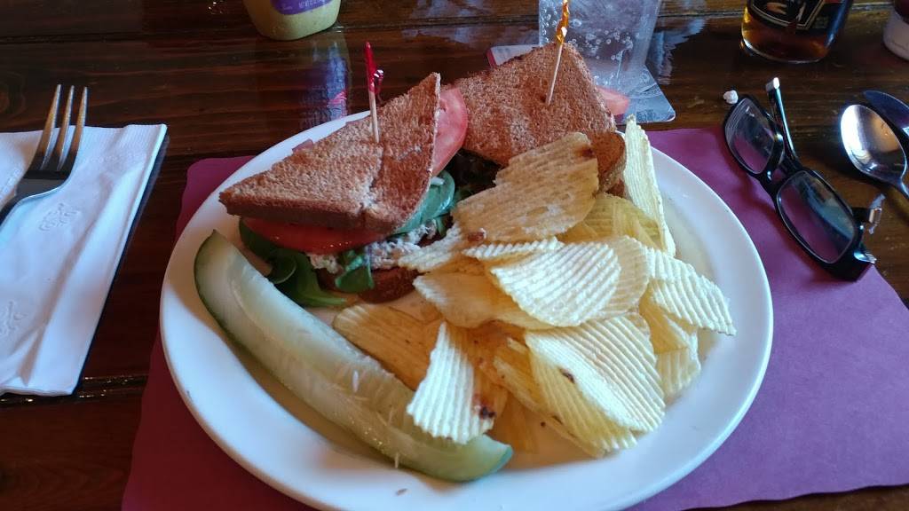 Hoffman House | restaurant | 94 N Front St, Kingston, NY 12401, USA | 8453382626 OR +1 845-338-2626