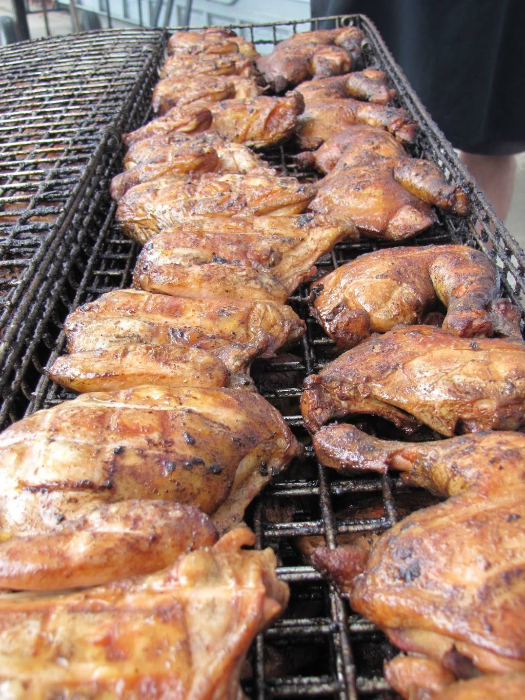 Pineridge BBQ Catering Company | restaurant | 174 Queen St W, Hensall, ON N0M 1X0, Canada | 5192623409 OR +1 519-262-3409