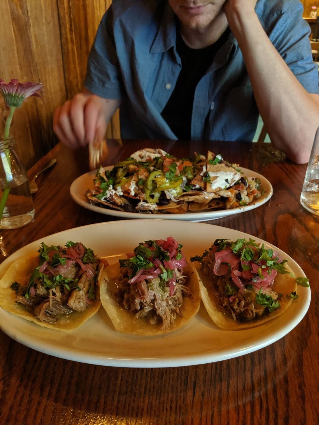 El Toro Barbacoa | restaurant | 14 Blue Rock Rd, Millersville, PA 17551, USA | 7175843116 OR +1 717-584-3116