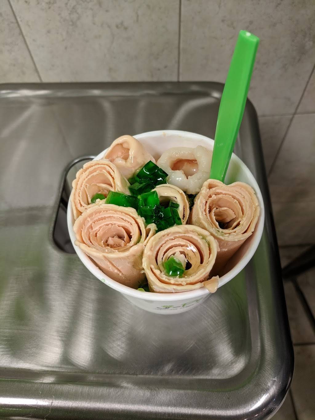 J-Petal Ice Cream and Crepe | restaurant | 5714 1490, NJ-37 #3, Toms River, NJ 08753, USA | 7322818749 OR +1 732-281-8749