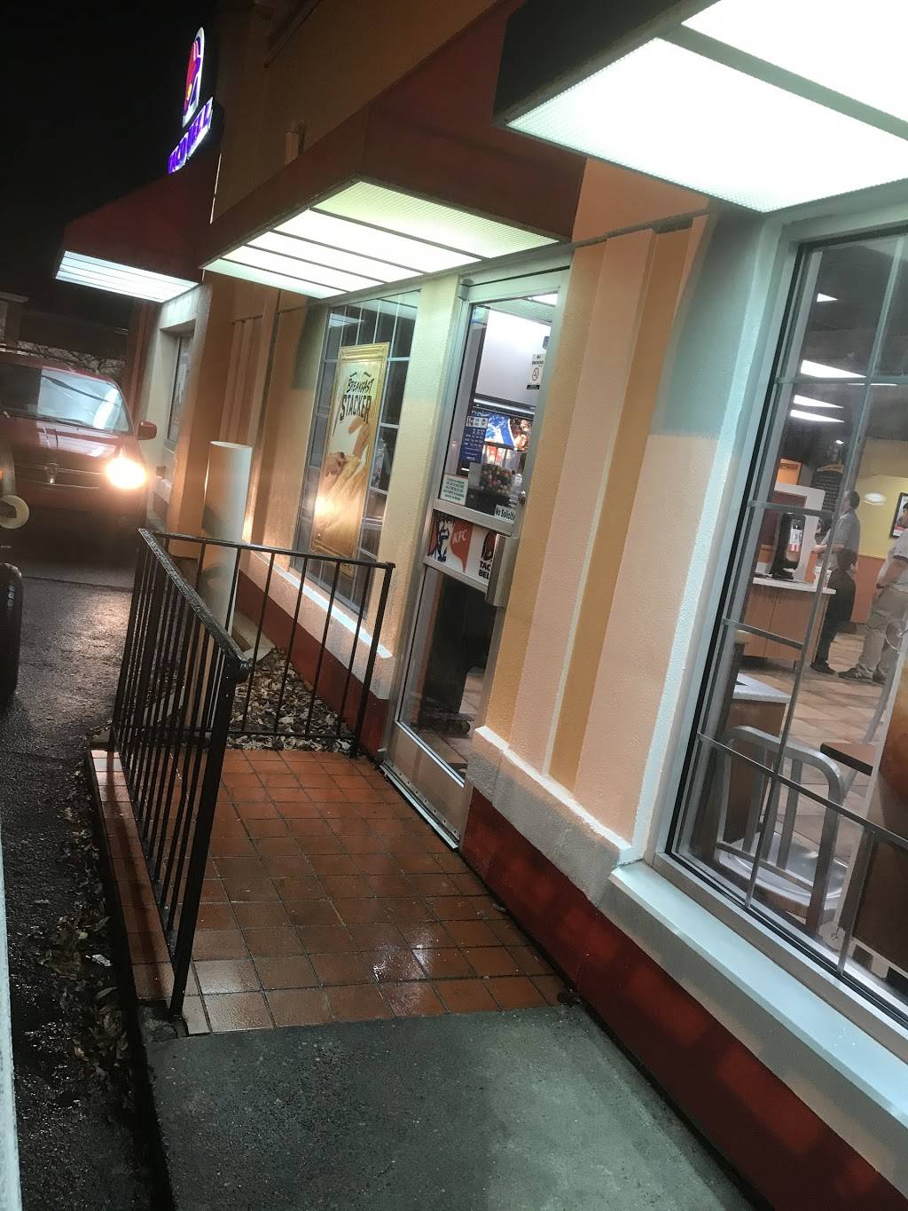 Taco Bell | meal takeaway | 11657 Highway 70 West, Clayton, NC 27520, USA | 9195532934 OR +1 919-553-2934