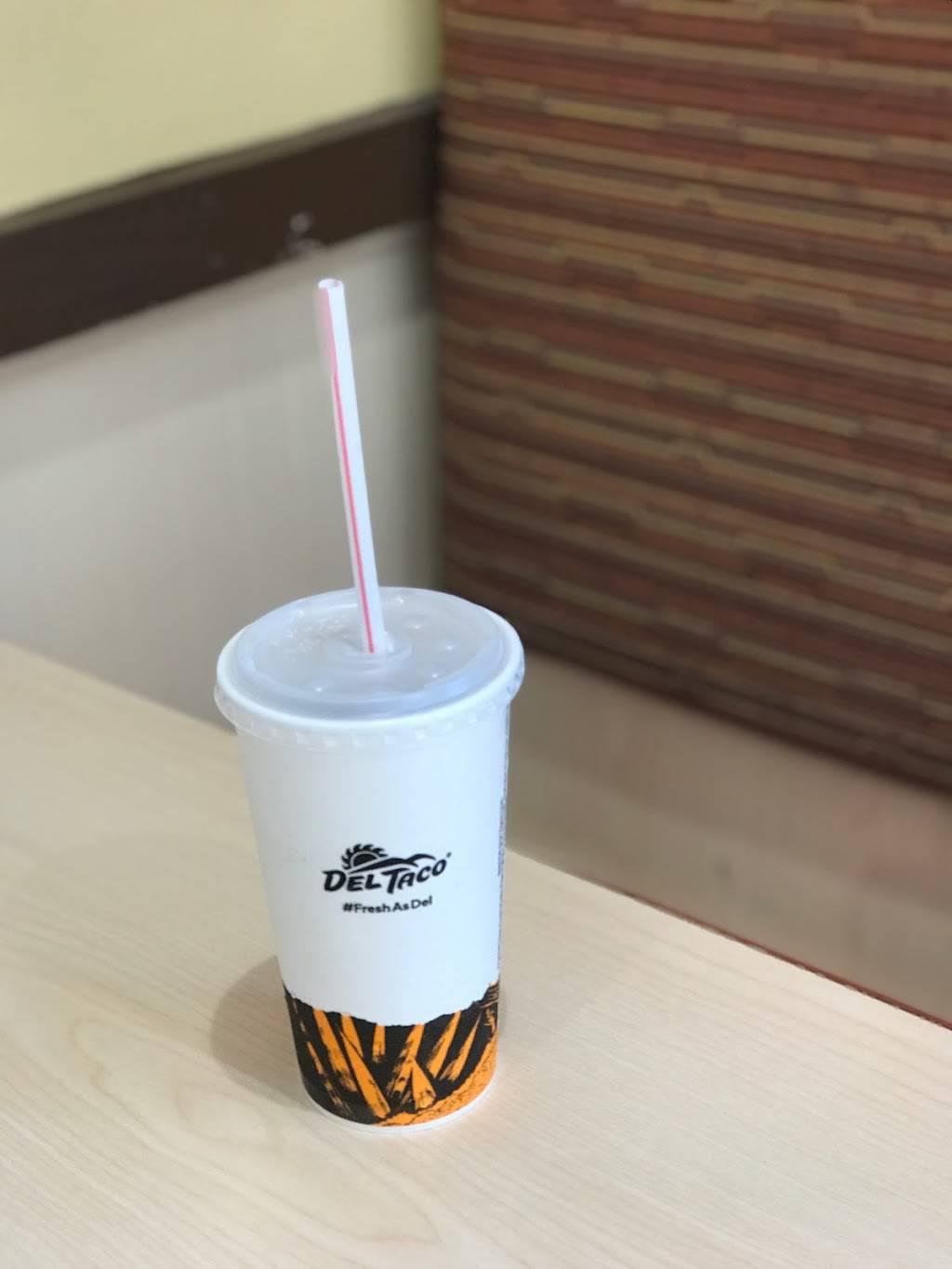 Del Taco | meal takeaway | 6275 Foothill Blvd, Tujunga, CA 91042, USA | 8188623029 OR +1 818-862-3029