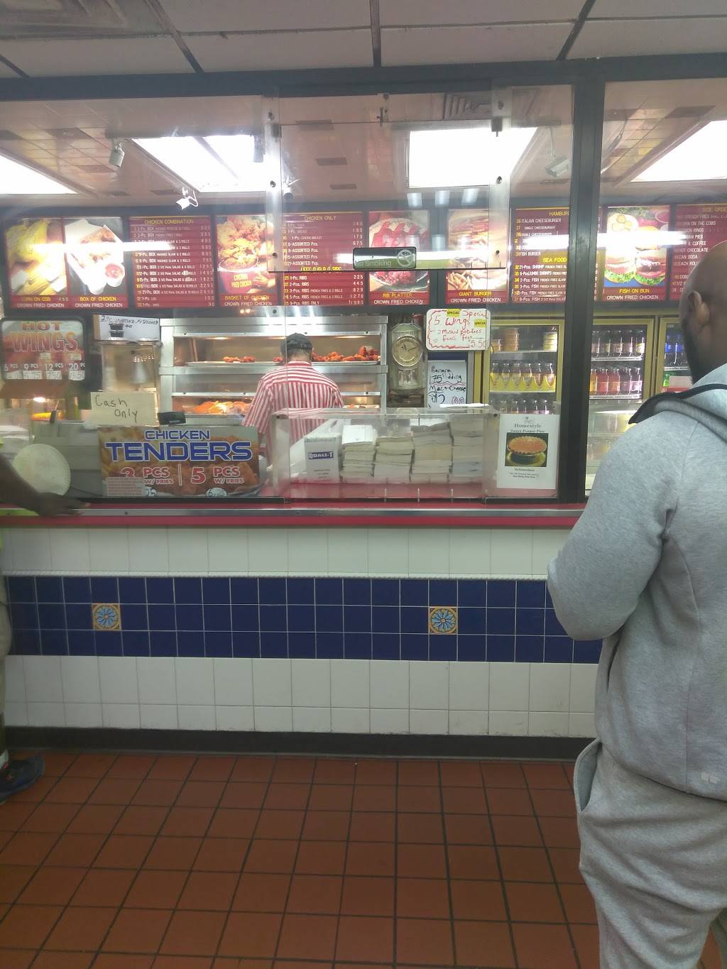 Crown Fried Chicken | restaurant | 40 Crescent Ave, Jersey City, NJ 07304, USA | 2014338333 OR +1 201-433-8333