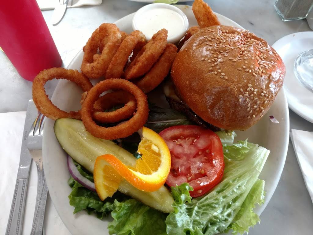 Fentons Creamery | restaurant | 1669 E Monte Vista Ave, Vacaville, CA 95688, USA | 7074697200 OR +1 707-469-7200